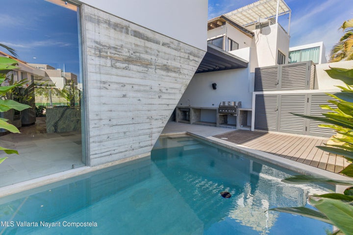 Beach Club Living in Riviera Nayarit | Luxury Home with Heated Pool & Rooftop Ocean Views — Fracc. Taramán (aka. B-Nayar)